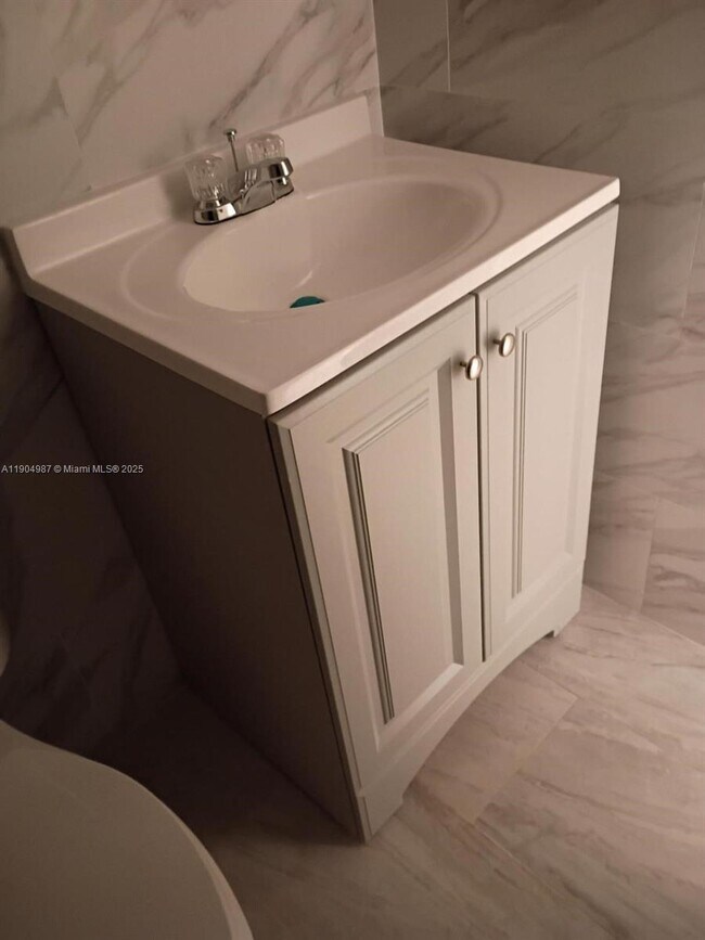 Building Photo - 3210 NW 22nd Ave