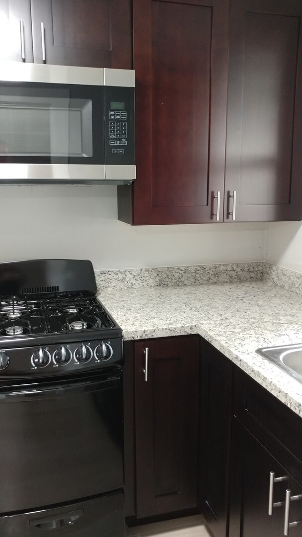 Building Photo - 1051 Boranda Ave