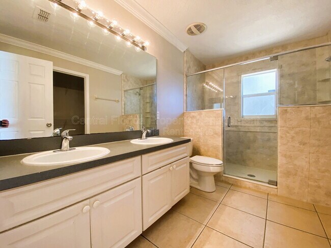 Building Photo - 311 Baccarat Ct