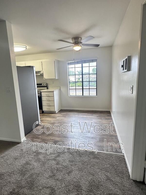 Building Photo - 382 Acacia Ave