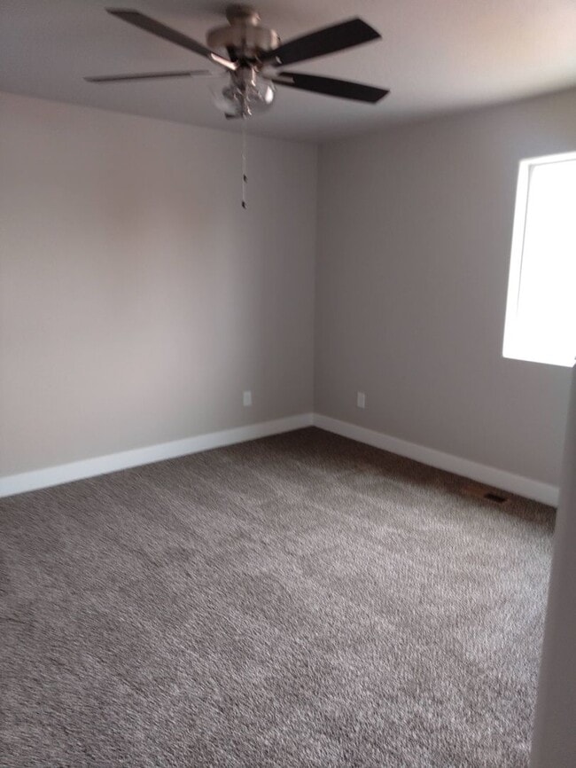 Building Photo - Near New In Cedar Reserves, Move In Specials!
