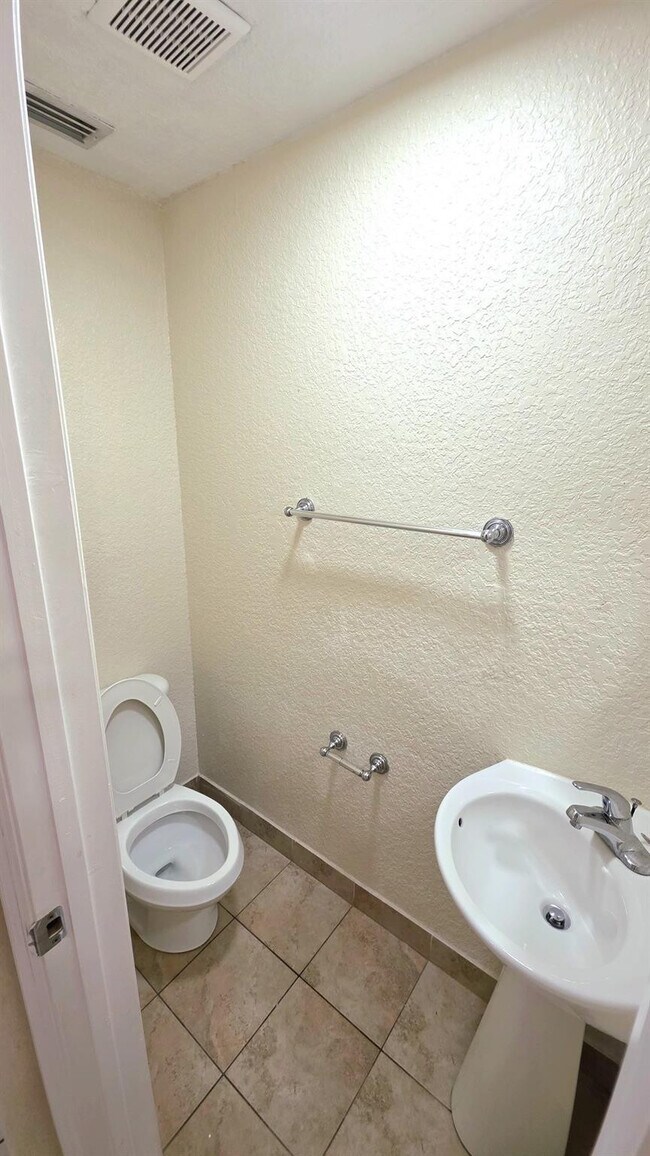 Building Photo - 10390 NW 36th St