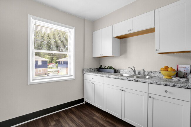 Building Photo - 1488 Wanda St