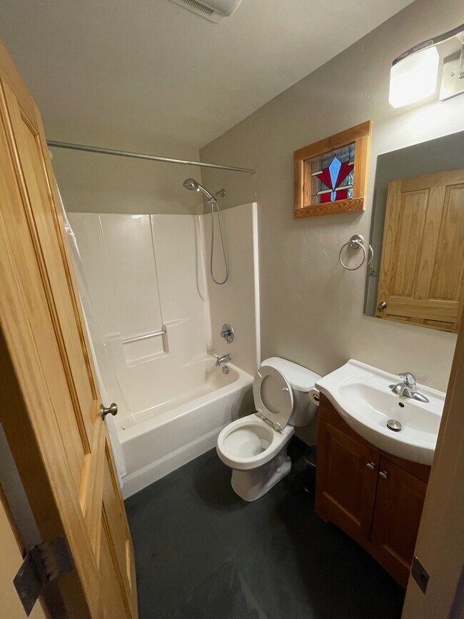 Building Photo - 3107 Dana Ln