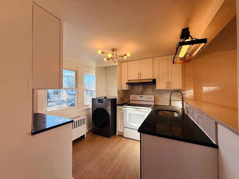 Building Photo - 86 W Main St