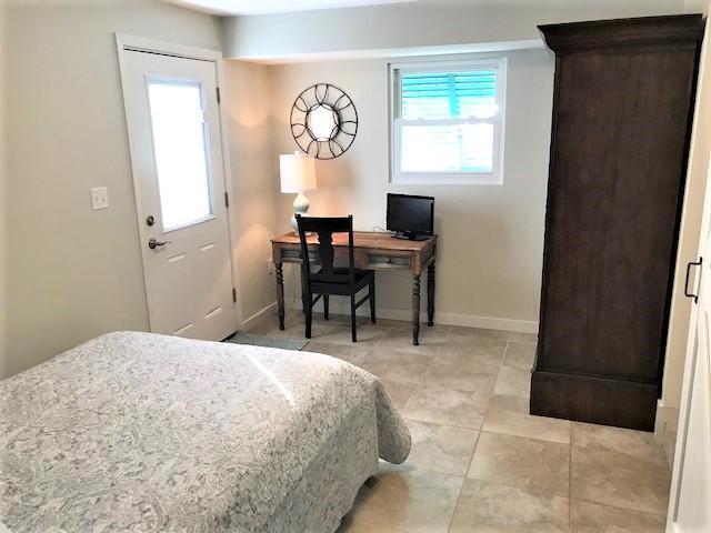 Building Photo - 244 Hilltop Dr