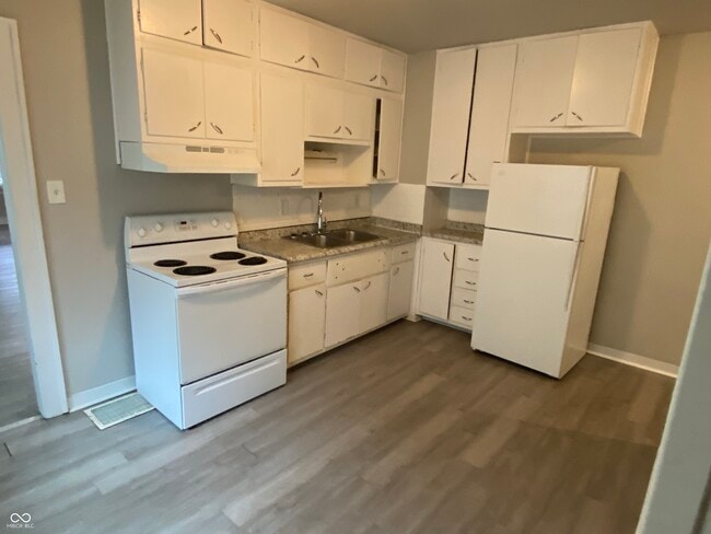 Building Photo - 1335 N Ewing St