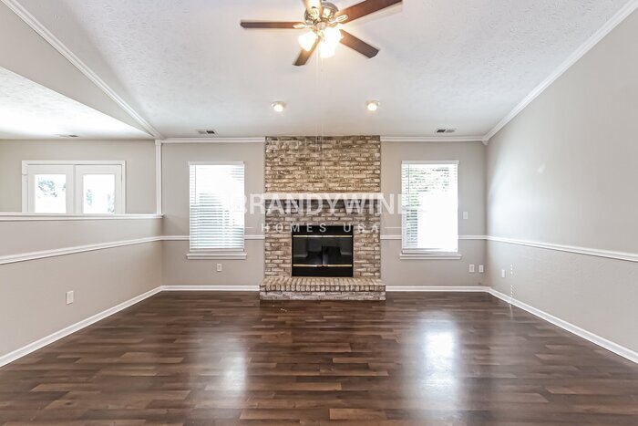 Building Photo - 601 Springmill Dr