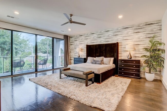 Building Photo - 5017 Milam St