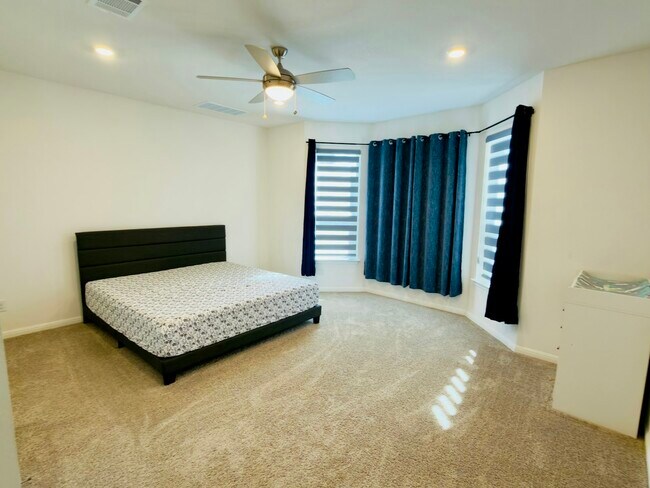 Building Photo - 113 Anejo Blf Ct