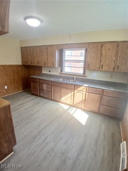 Building Photo - 1351 Douglas Ave