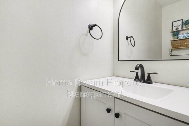 Building Photo - 7415 Sterling Dr