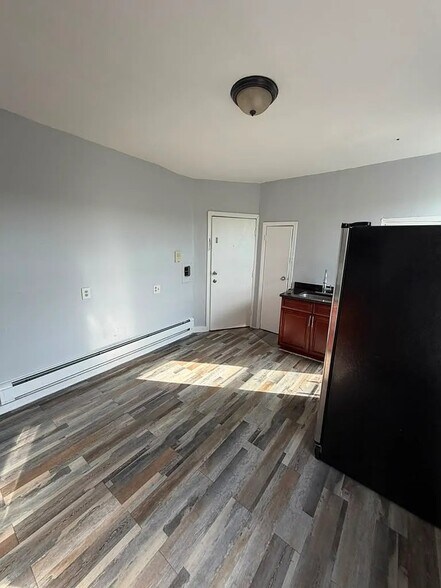 Building Photo - 300 Watchung Ave