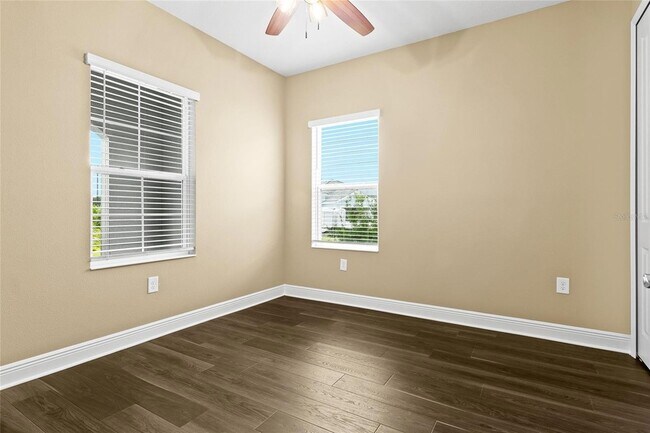 Building Photo - 10112 Lake Wales Cir