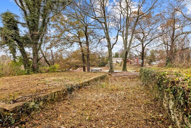 Building Photo - 2204 28th St N