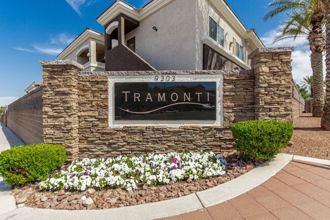 Building Photo - Stunning furnished 2-Bedroom Condo with Mo...