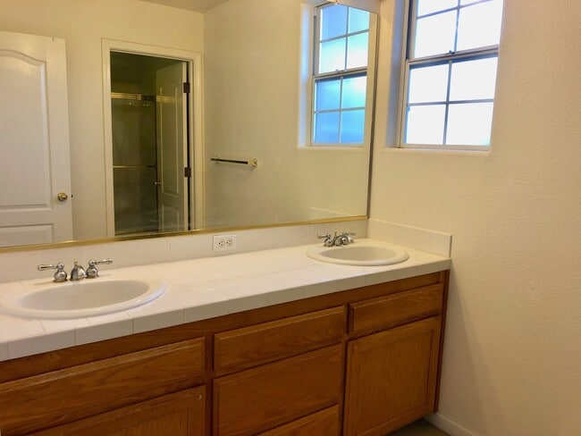 Building Photo - $2,595 Bullard & Polk, 4 Bedroom Home - W....