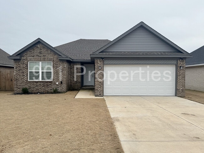 Building Photo - 565 Fernwood Dr