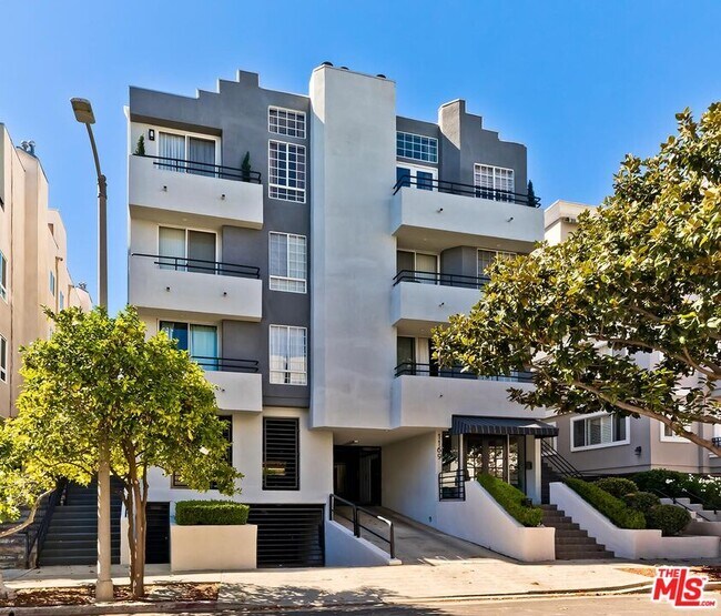 Building Photo - 1169 Wellesley Ave