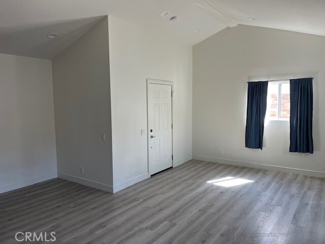 Building Photo - 701 Oakdale Ave