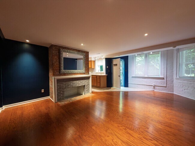 Building Photo - 440 Prospect St