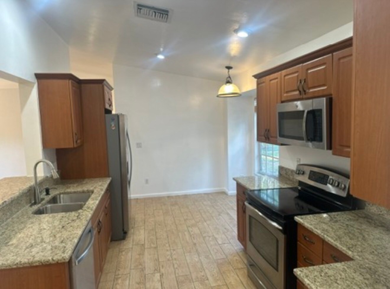 Building Photo - 1222 S Alhambra Cir