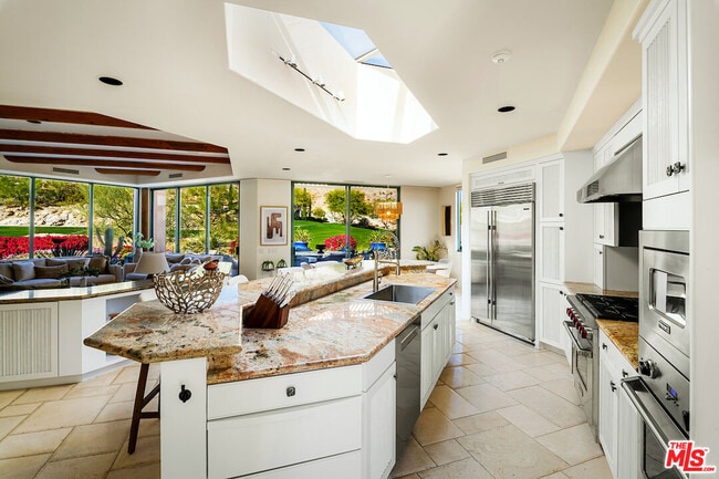 Building Photo - 136 Netas Dr