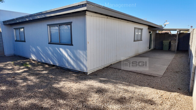 Building Photo - Newly remodeled 3 bedroom, 2 bath home.