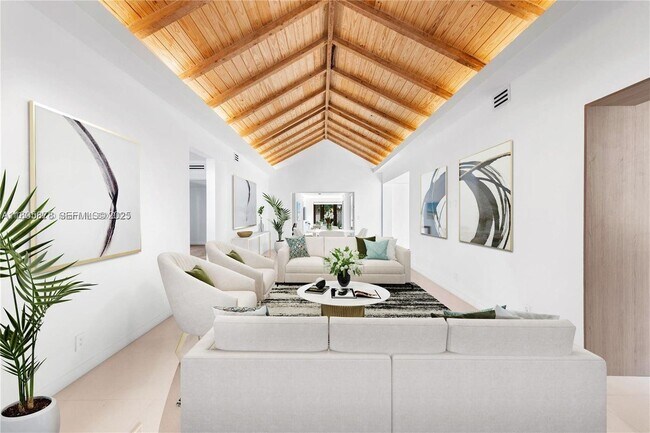 Building Photo - 120 NE 49th St