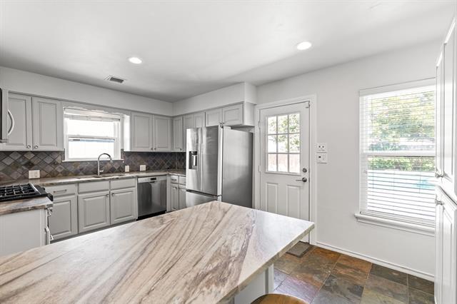 Building Photo - 6211 Marquita Ave