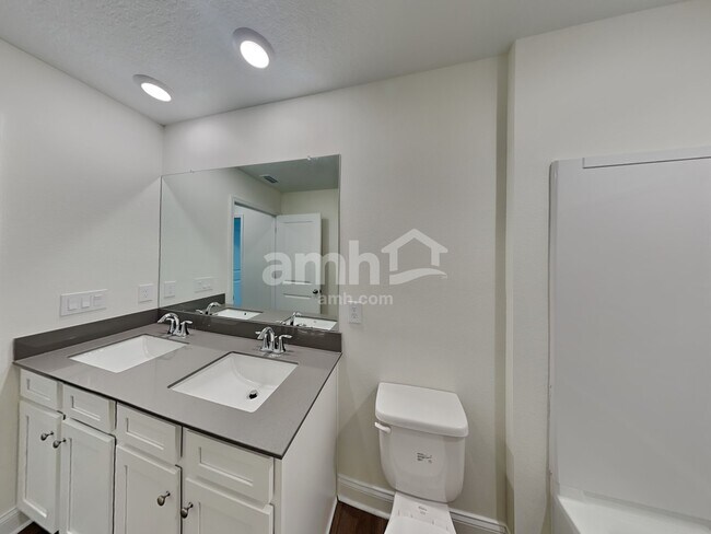 Building Photo - 1084 Grafton Ridge Dr