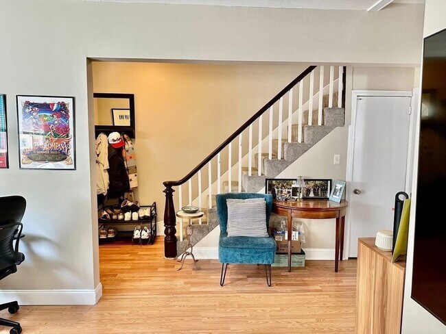 Building Photo - 159 K St