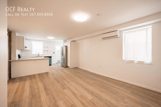 Building Photo - 711 W Thompson St