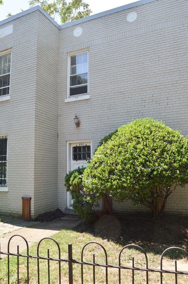 Building Photo - Whitlock