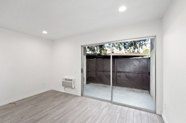 Building Photo - 7932 Mission Center Ct