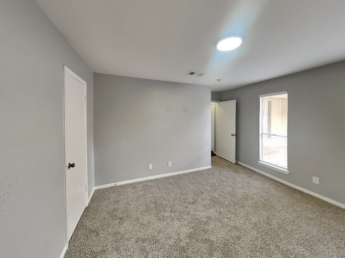 Building Photo - 15727 Cascade Point Dr