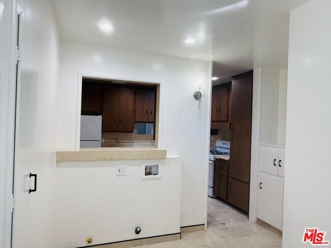 Building Photo - 13411 Wingo St