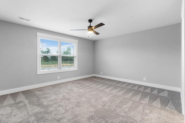 Building Photo - 307 Jonathan Wade Cir