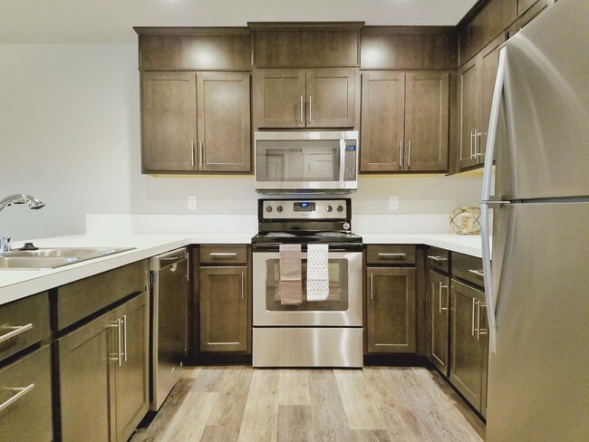 Building Photo - SonRise Apartments