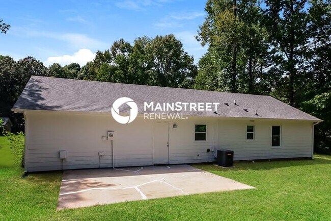 Building Photo - 3 Bedroom Pet-Friendly Home in Gastonia, NC with Main Street Renewal