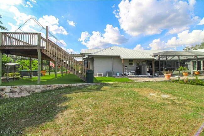 Building Photo - 3935 70th Ave NE