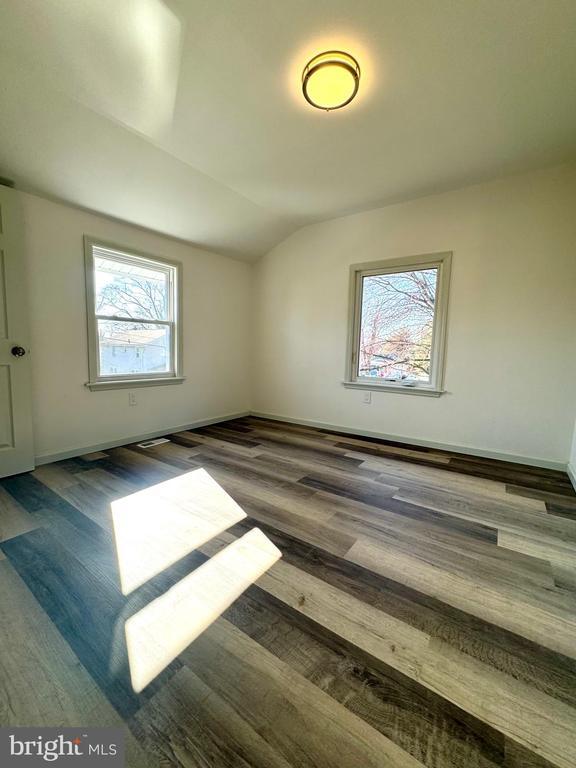 Building Photo - 552 Merchant St