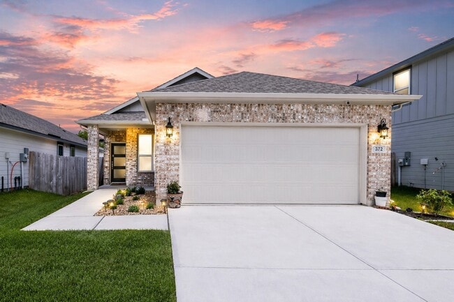 Building Photo - 372 Sunrise Ranch Dr