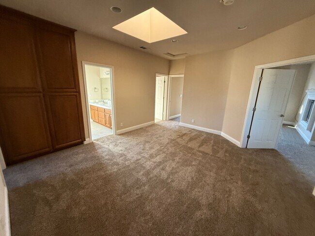 Building Photo - $4795 - Beautiful 5 Bedroom 3 Bath Home wi...