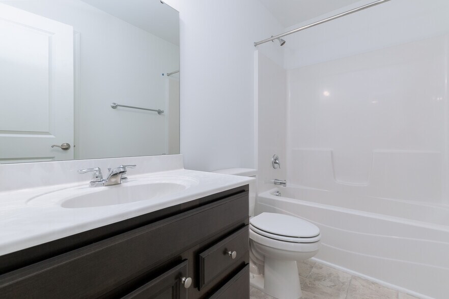 Building Photo - 3026 Deptford St