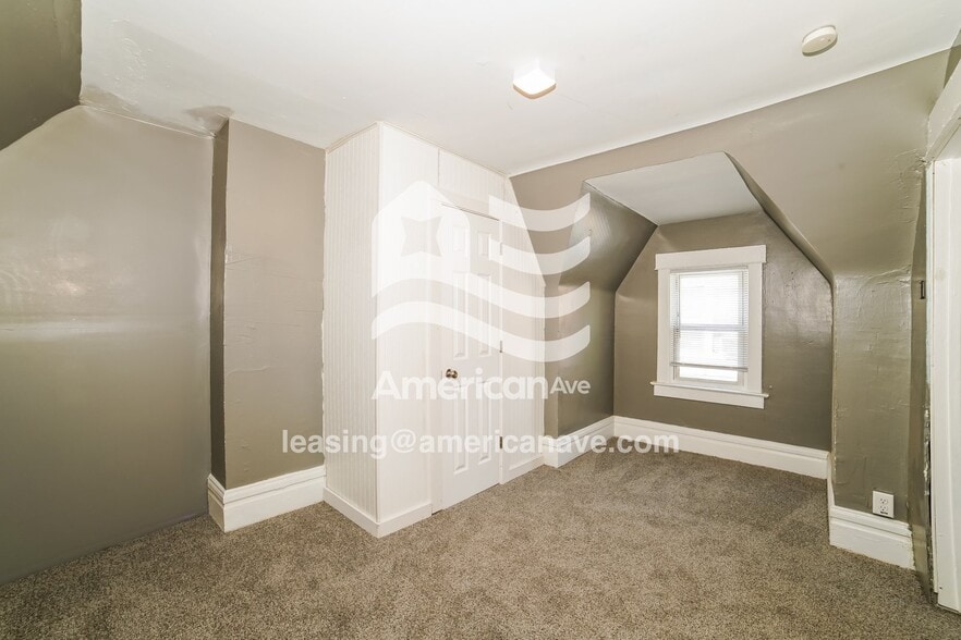 Building Photo - 1714 NE Monroe St
