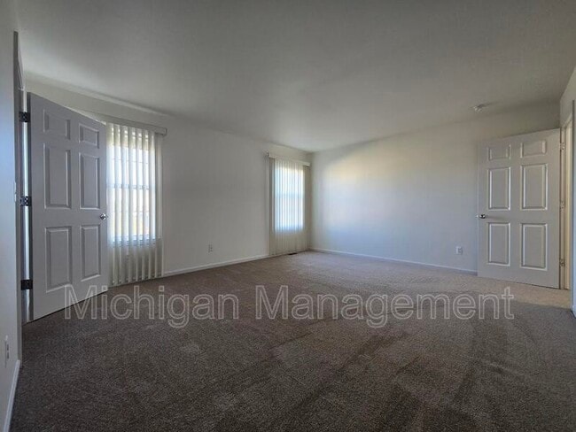 Building Photo - 2740 Barclay Way