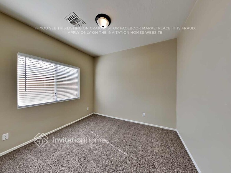 Building Photo - 1612 S 80th Dr