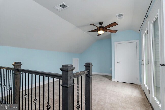 Building Photo - 3697 Ambrose Hills Rd