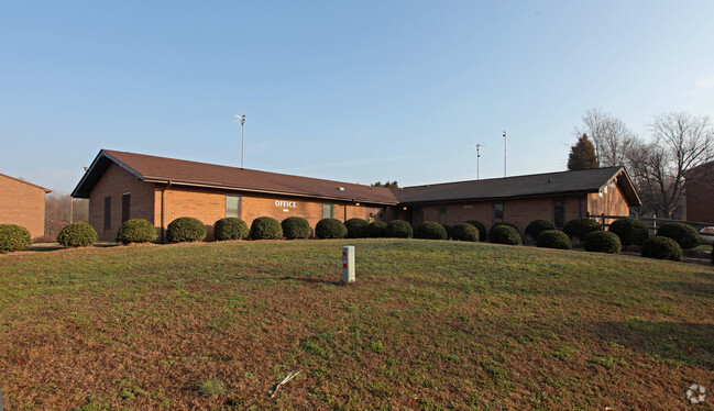 Building Photo - Little Rock Apartments